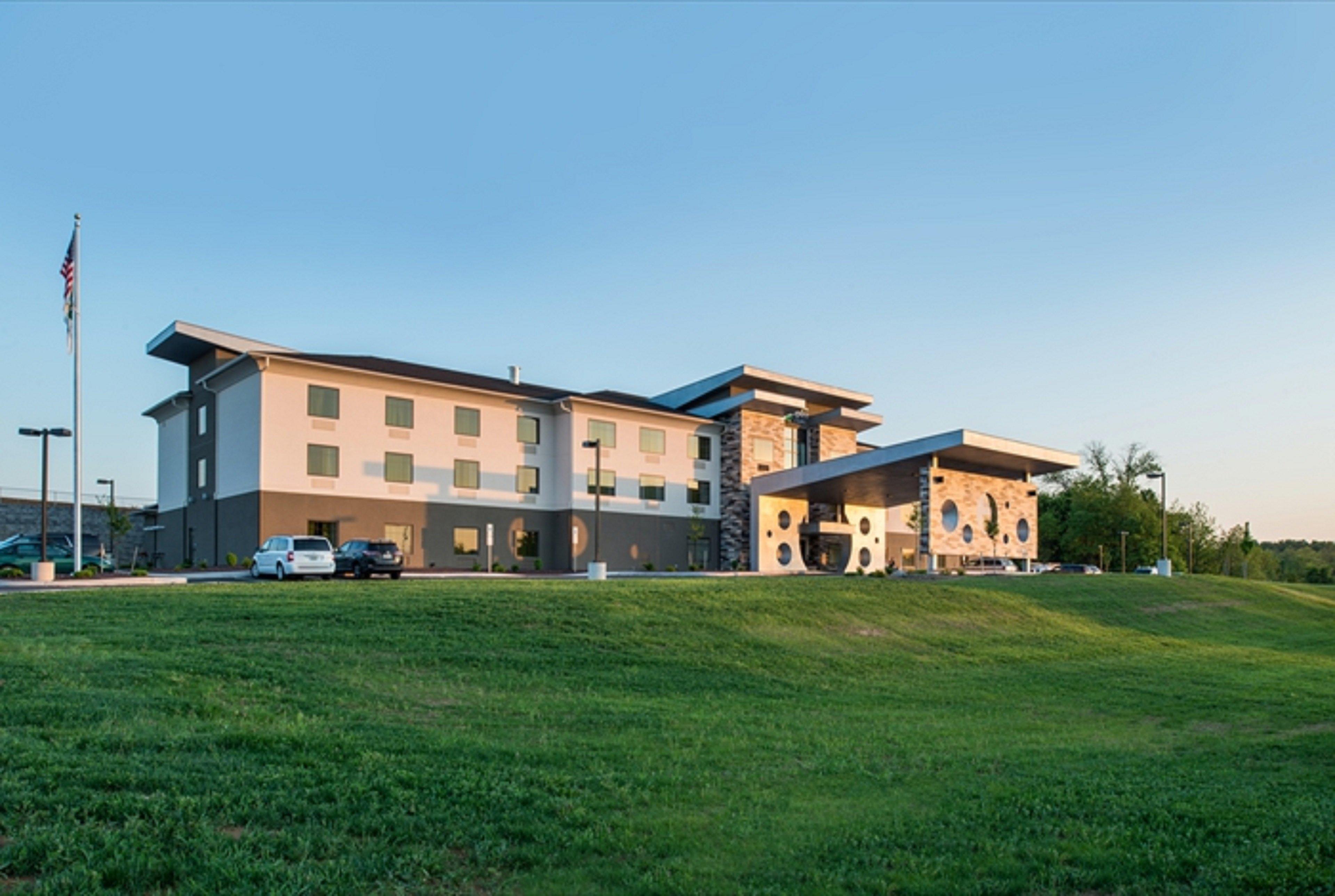 Holiday Inn Express & Suites Shippensburg By Ihg Екстер'єр фото