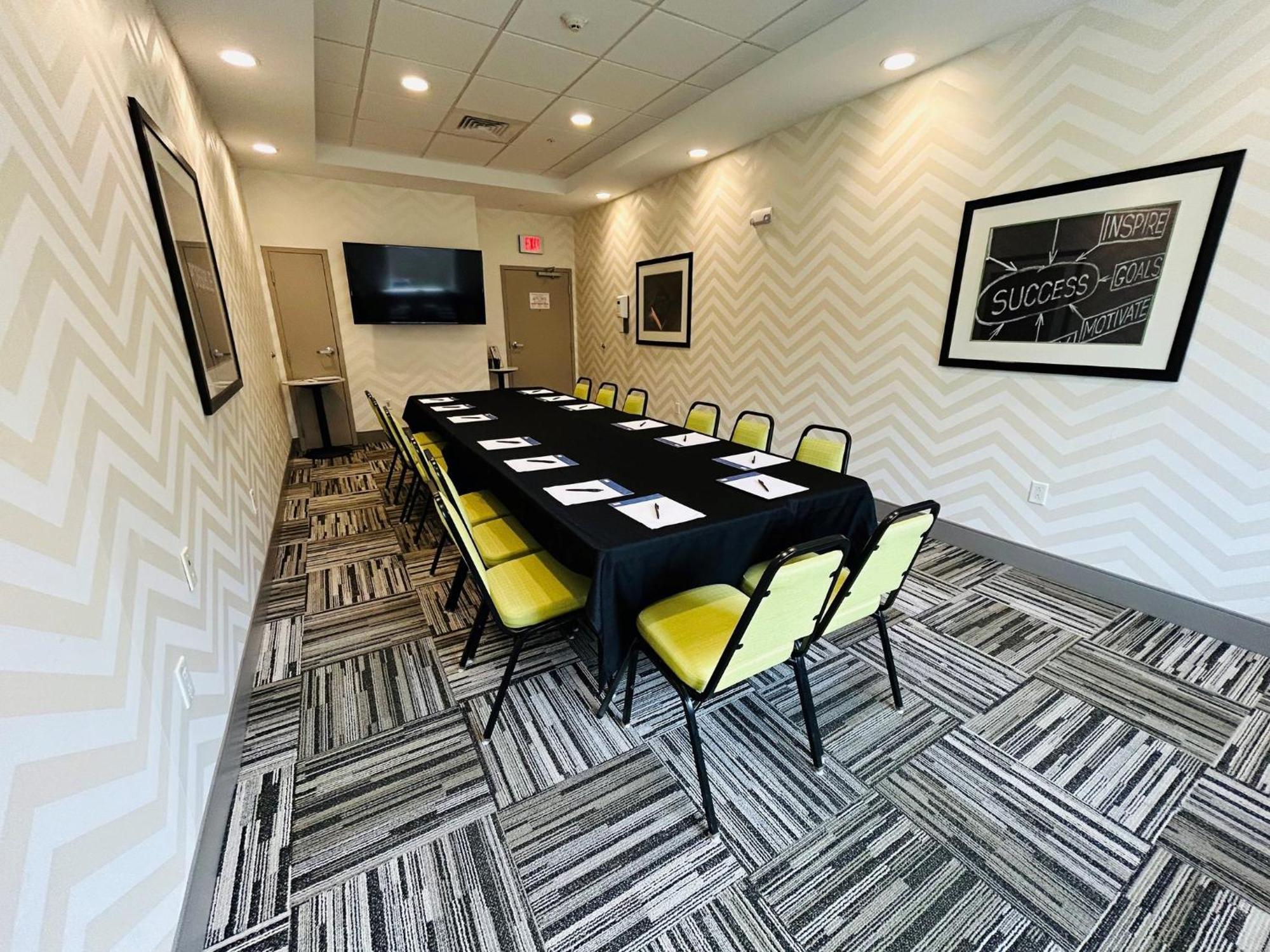 Holiday Inn Express & Suites Shippensburg By Ihg Екстер'єр фото